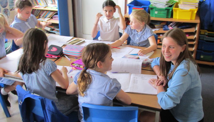 Tell me about your work experience sample answer picture